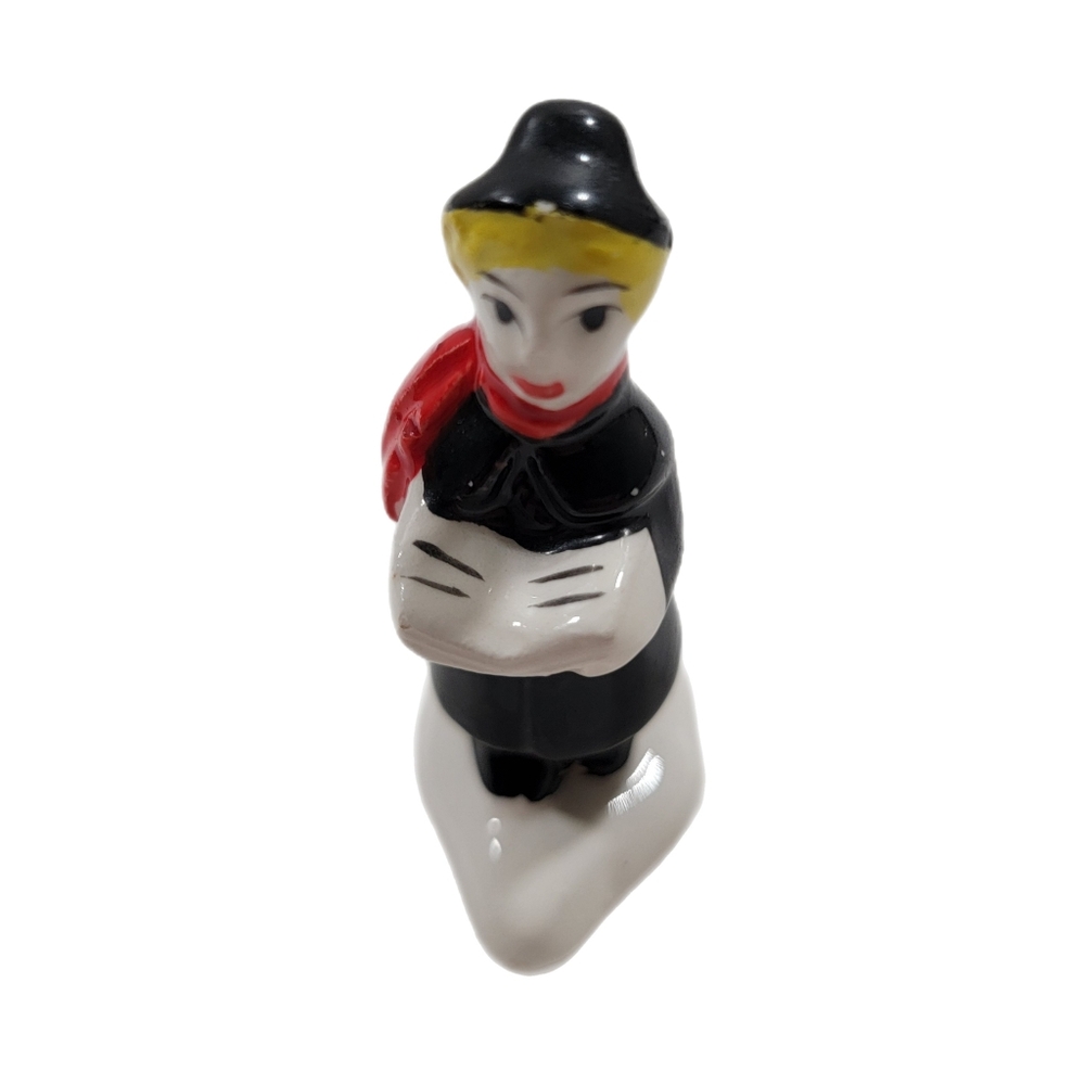 Dept. 56 Snow Village Girl Caroler Only Issued 1979 Retired 1986 #50641 Rare VTG